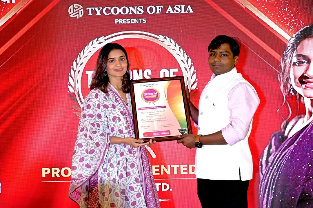 Navnath Darekar wins 'Tycoons of Asia' Award